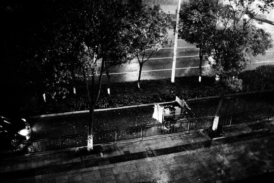臺風夜