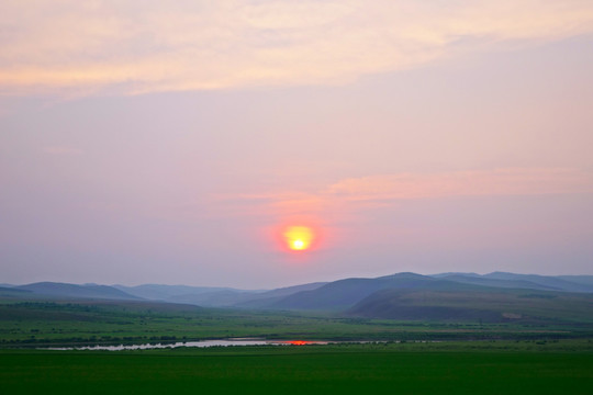 田野河流夕陽(yáng)