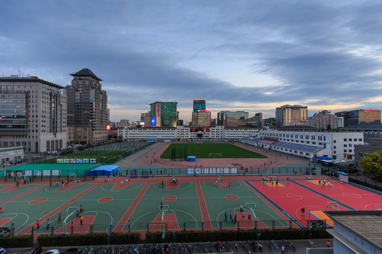 北京大學(xué)五四運動場晚霞
