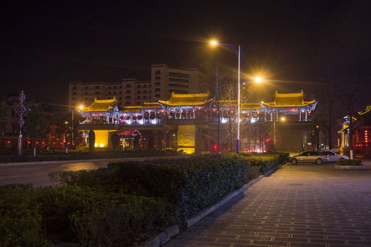 云南省曲靖市珠江源古鎮(zhèn)廊橋