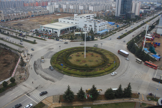 云南省曲靖市建寧路珠江大道環(huán)島