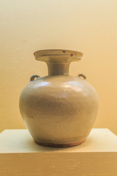 青瓷壺