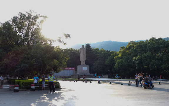 湖南大學(xué)