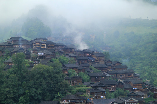 千戶(hù)苗寨早晨