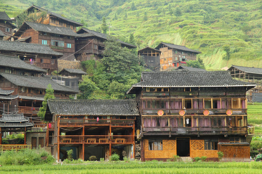 苗寨農(nóng)家