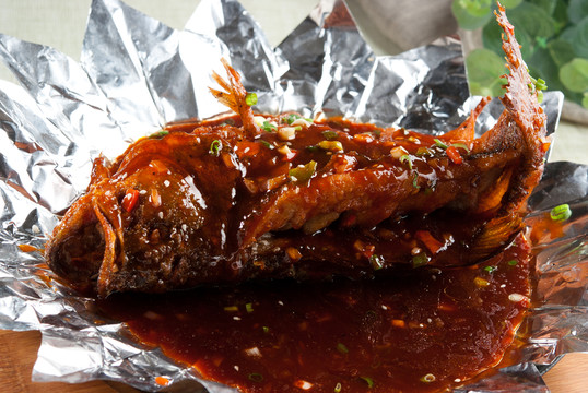 鐵板燒汁鱸魚