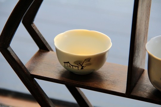 一個(gè)茶杯