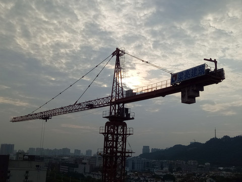 建筑吊車