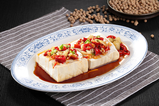 泡椒蒸豆腐