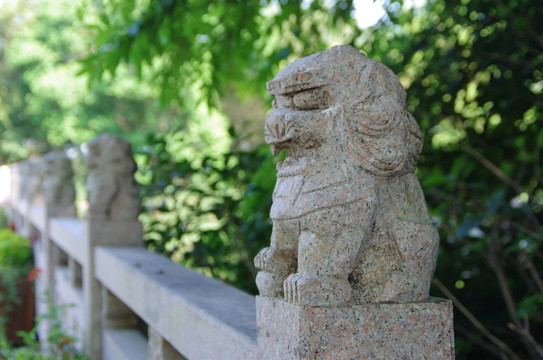 石獅子