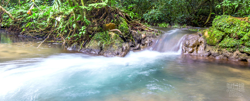 山澗流水