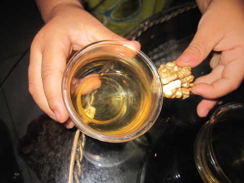 核桃與茶