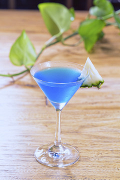 藍(lán)色雞尾酒