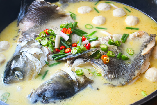 燉活魚