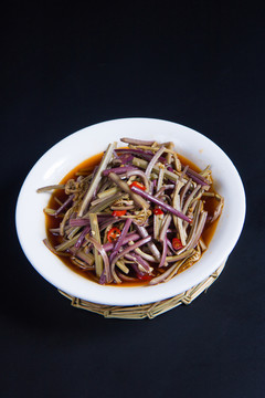 涼拌蕨菜
