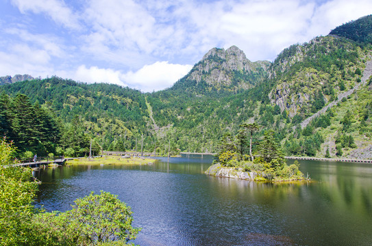 高山湖泊