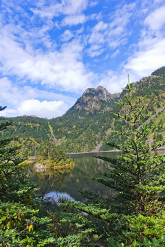 高山湖泊