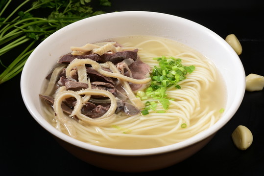 羊雜湯面