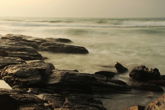 鹽洲島