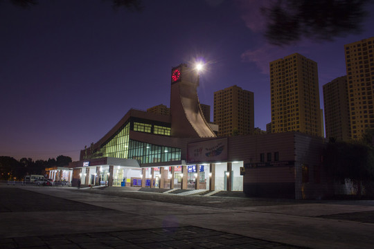 云南省玉溪市火車站夜景