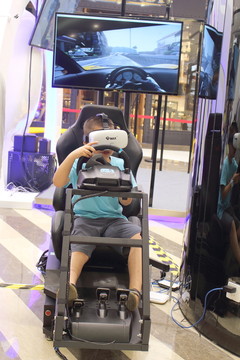 虛擬現(xiàn)實(shí) VR 游戲 小孩