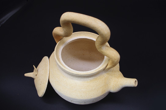 粗陶茶壺