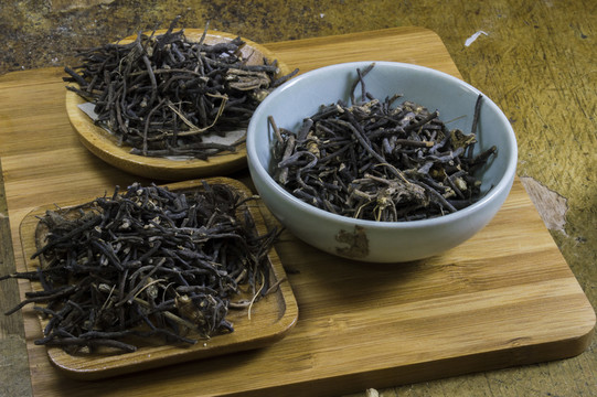 藥店里的中藥威靈仙