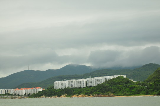 大海落日 海上晚霞 群山之間
