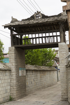 門