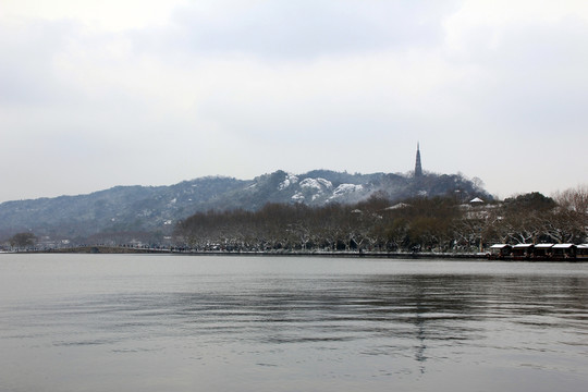 西湖雪