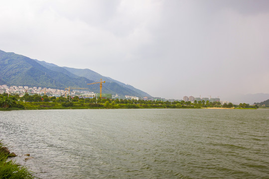 廣東省肇慶市波海湖堤岸