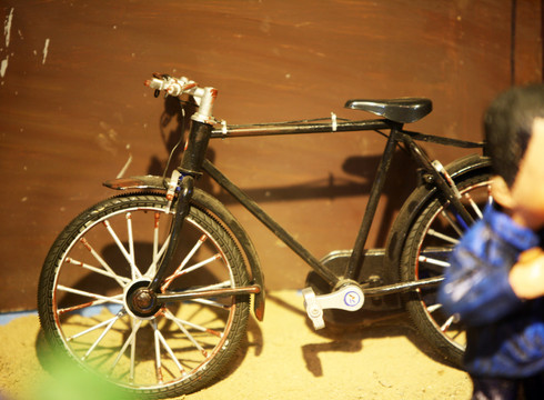 童年游戲 兒時(shí)記憶 自行車(chē)