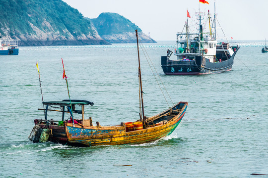 海上漁船