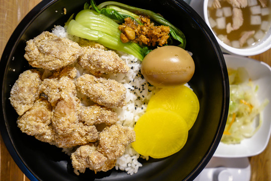 炸雞飯