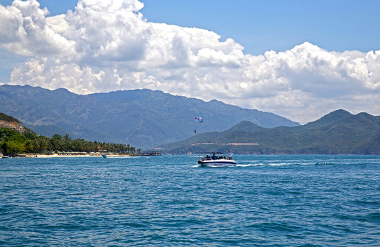 藍(lán)色的大海