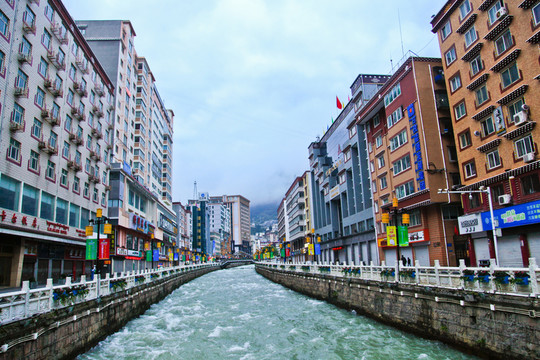康定市城市風光