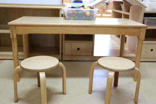 幼兒課桌