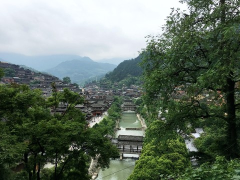 千戶苗寨風(fēng)雨橋