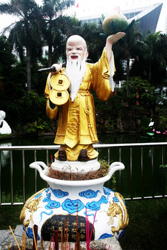 神仙 雕像