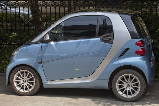 小轎車