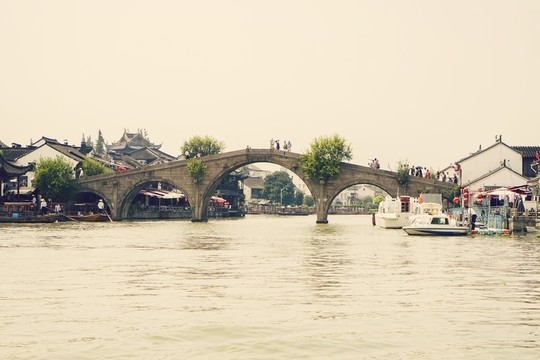 放生橋