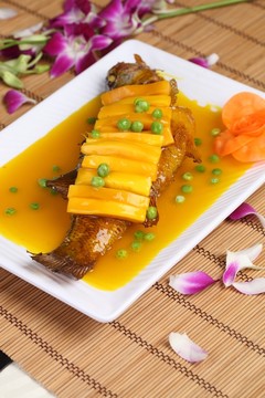 泰式香芒鱸魚(yú)