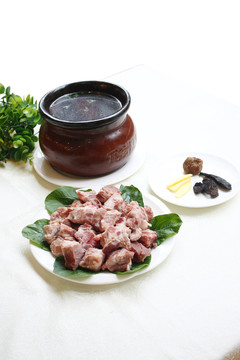 生地煲龍骨