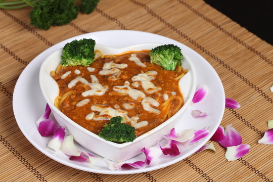芝士焗肉醬意粉