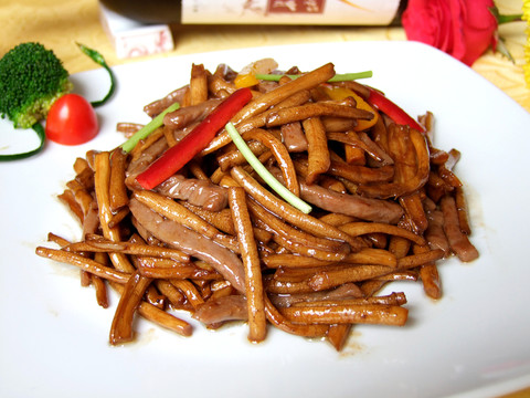 茶樹(shù)菇炒牛仔柳