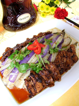 面豉醬腩肉蒸茄子