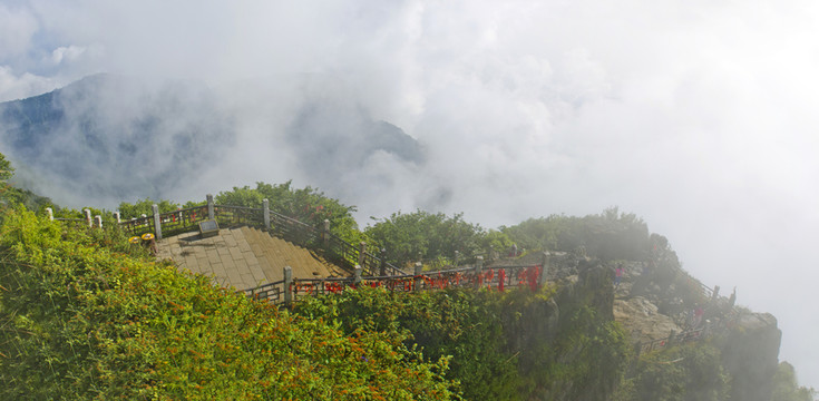 峨眉山高清全景圖