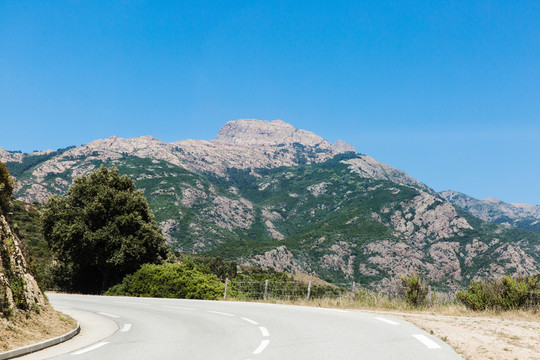 山區(qū)公路