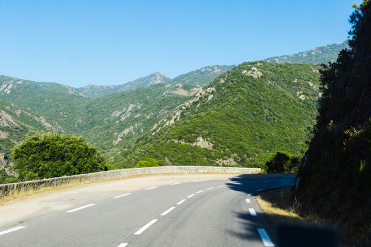 法國科西嘉島山區(qū)公路