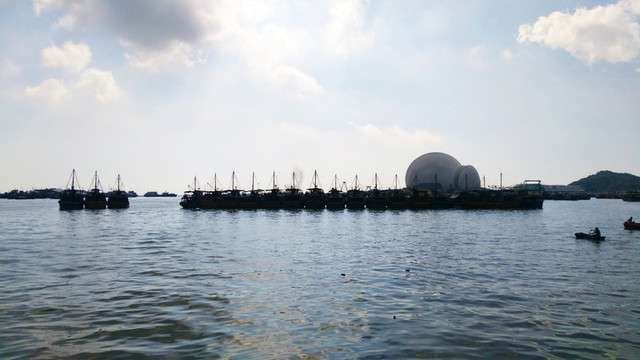 海上漁船